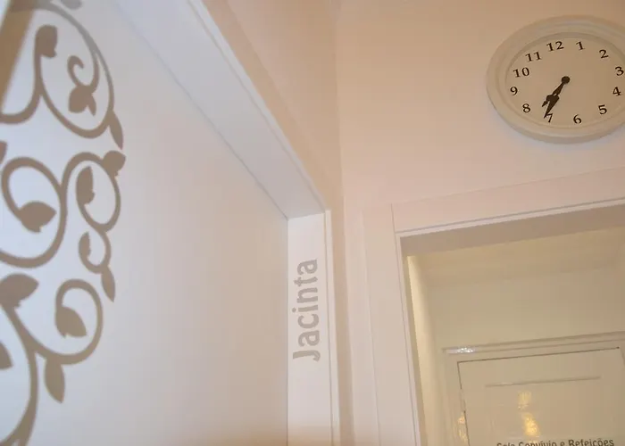 Casa Do Ti Luis Гостевой дом Лейрия